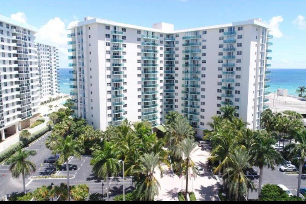 Lovely Apartment In The Beach- Tides Hollywood Exterior photo